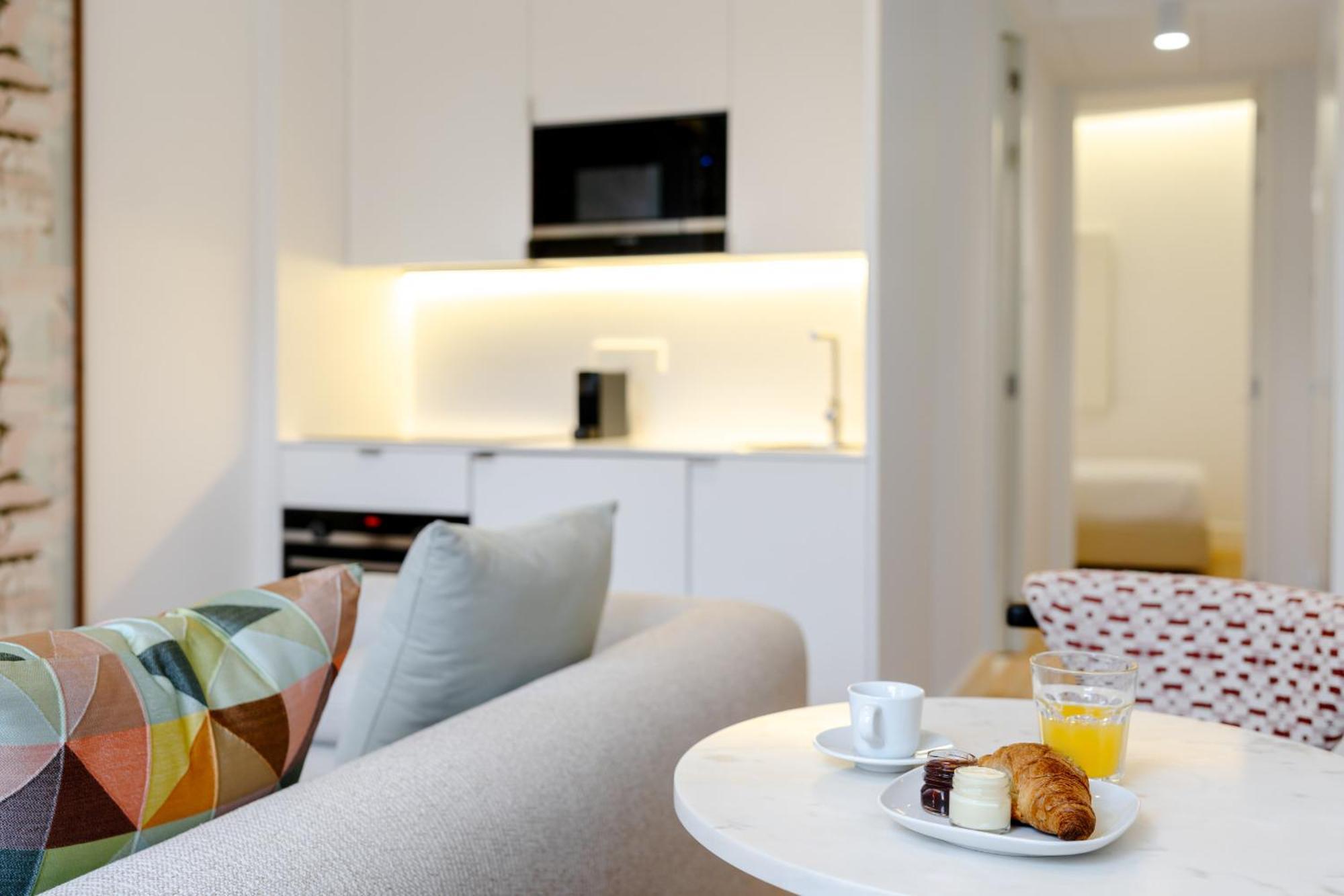 Appartement Feel Porto Clerigos Charm Flats Extérieur photo