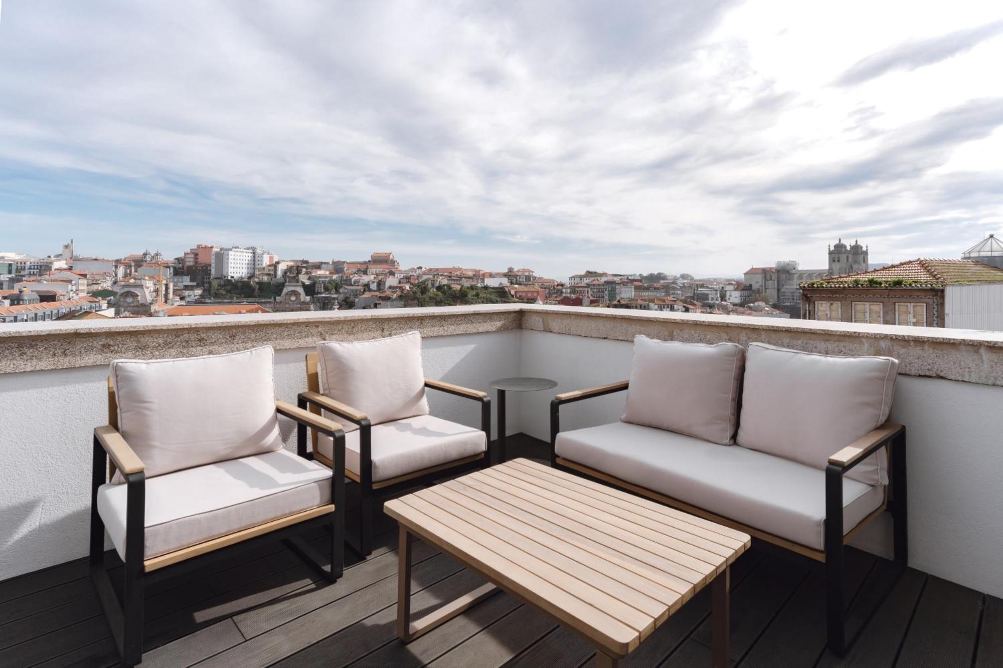 Appartement Feel Porto Clerigos Charm Flats Extérieur photo